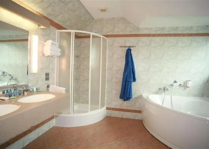 Nastup Hotel 4*